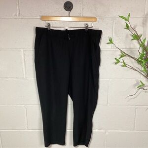 Lululemon Athletica Black Ankle Pants | Light Weight | Great for Summer!
